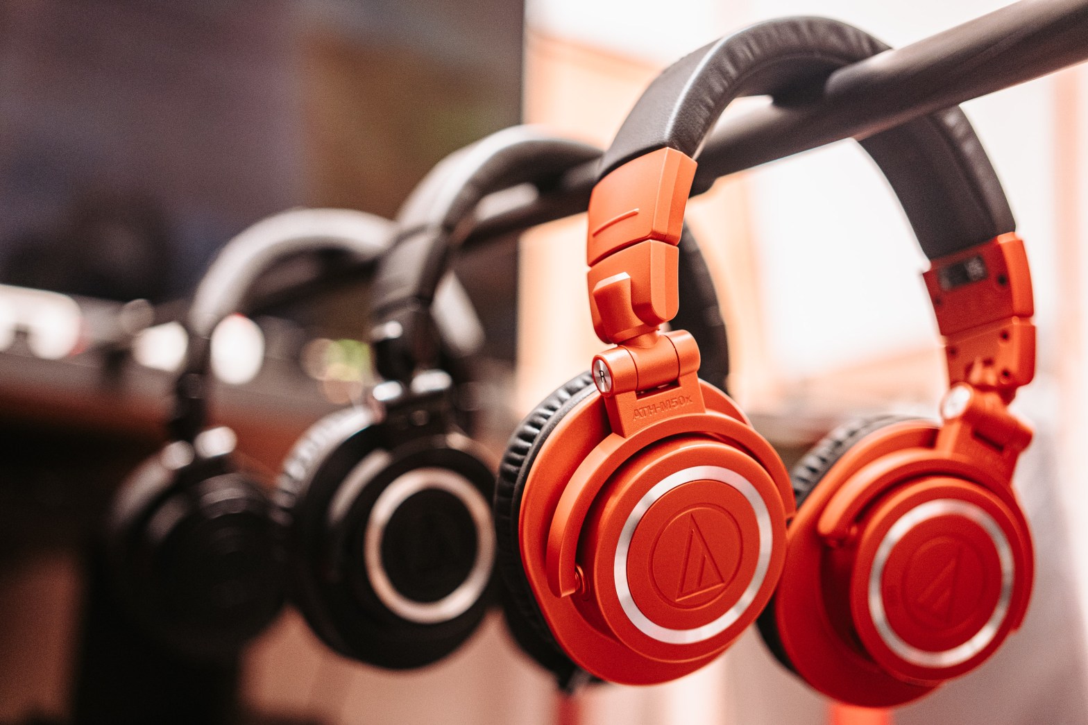 Audio Technica M50X vs&nbsp;M50XBT